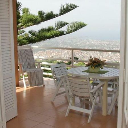 Lomarchi Holiday Home Carini Dış mekan fotoğraf