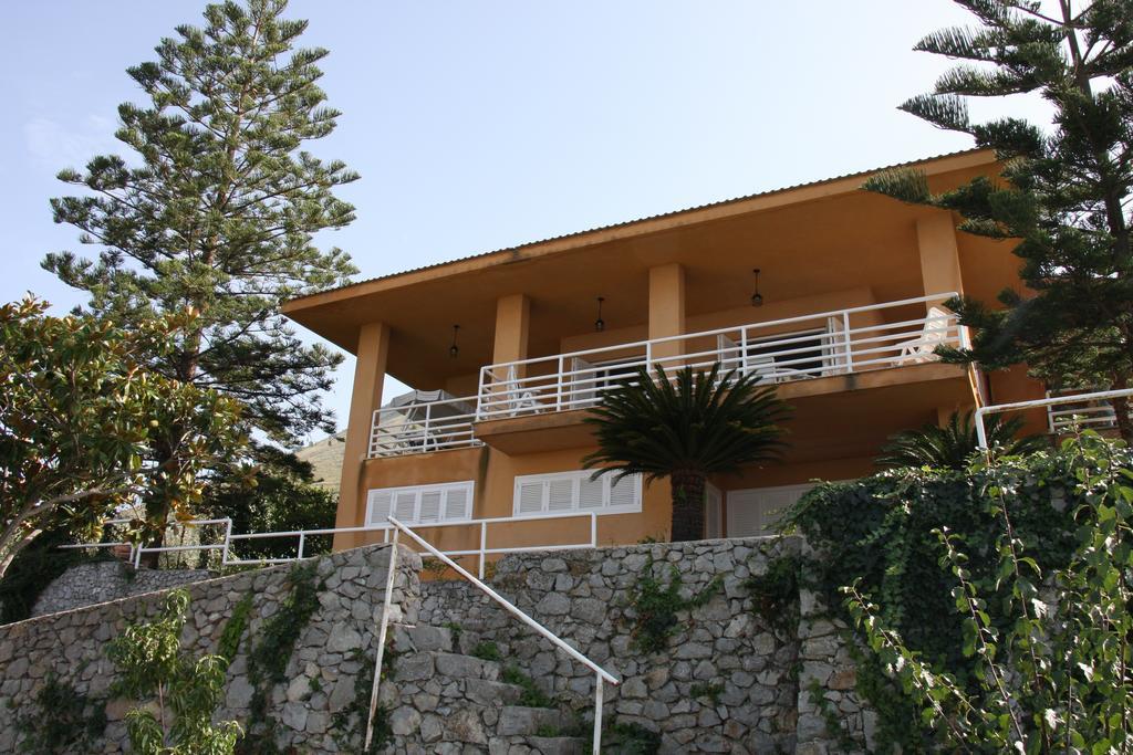 Lomarchi Holiday Home Carini Dış mekan fotoğraf