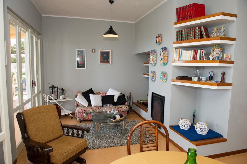 Lomarchi Holiday Home Carini Dış mekan fotoğraf