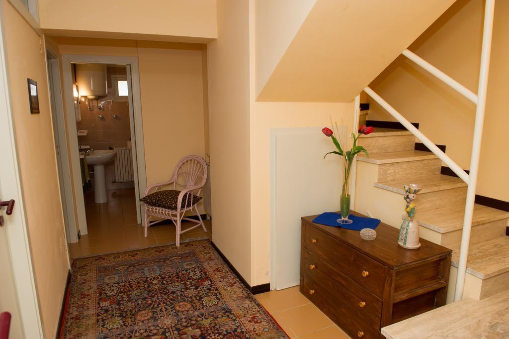Lomarchi Holiday Home Carini Dış mekan fotoğraf