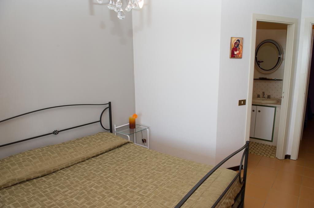 Lomarchi Holiday Home Carini Dış mekan fotoğraf