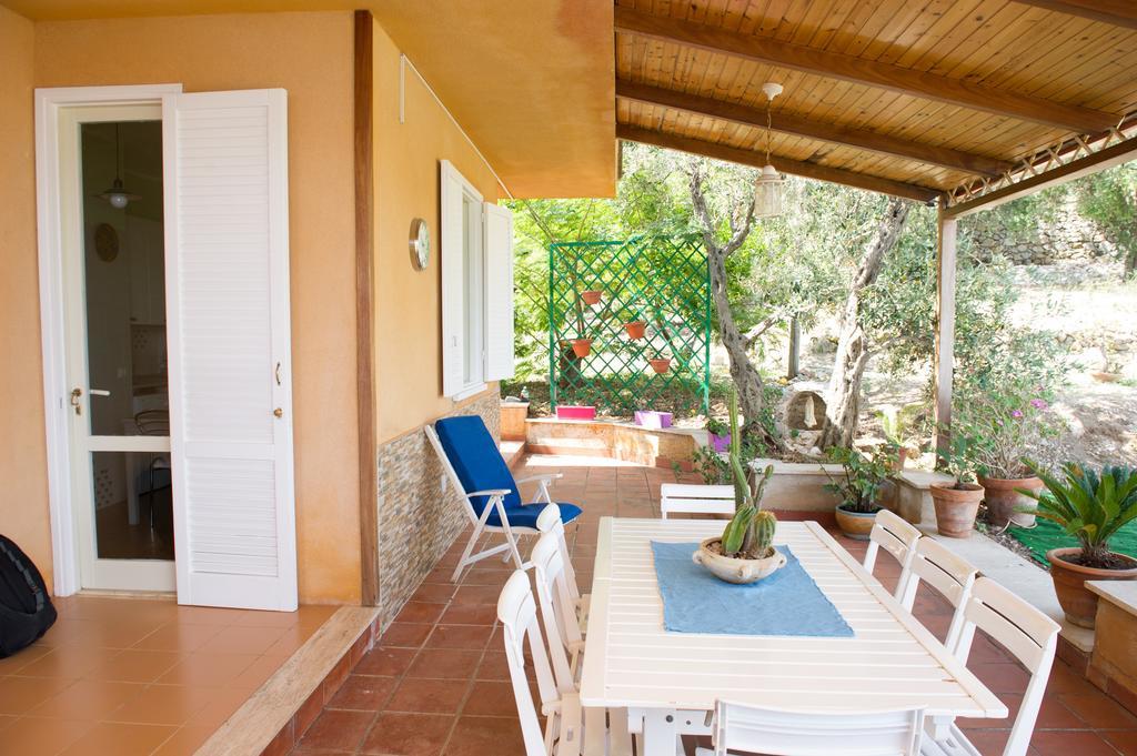 Lomarchi Holiday Home Carini Dış mekan fotoğraf
