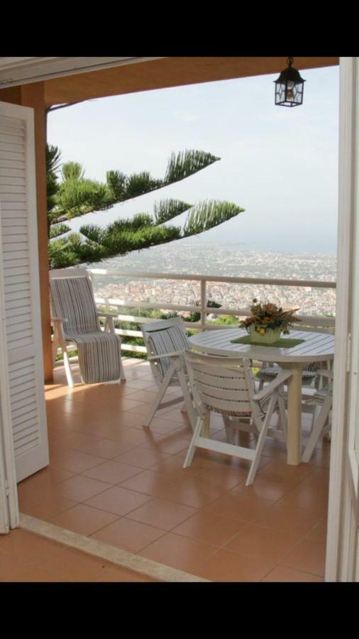 Lomarchi Holiday Home Carini Dış mekan fotoğraf
